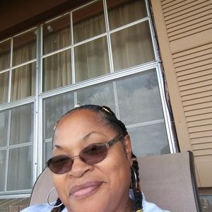 Meet your Posher, Carolyn